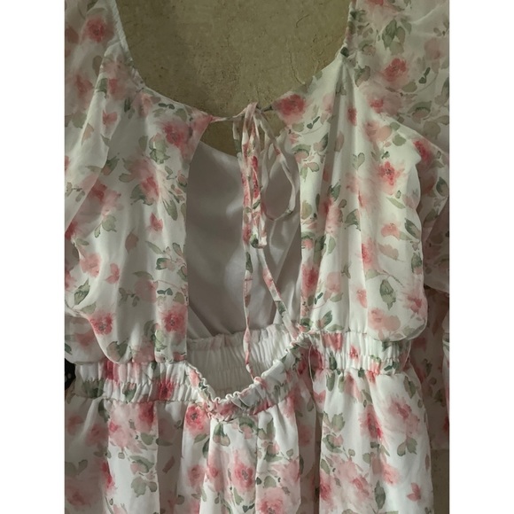 Trixxi Floral  Romper(Pit to pit 19” Length 30”) - Picture 6 of 8